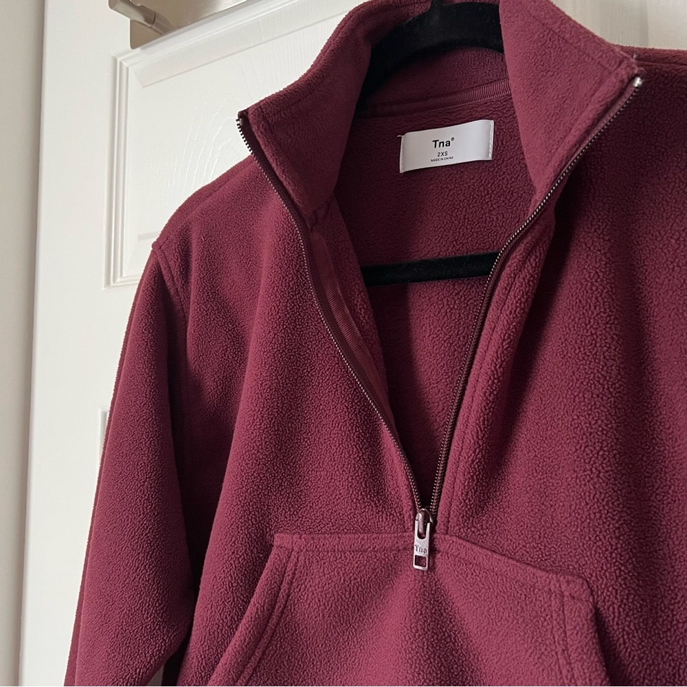 Aritzia TNA Burgundy Plum Quarter-Zip Fleece Pullover Size 2XS - Picture 8 of 14